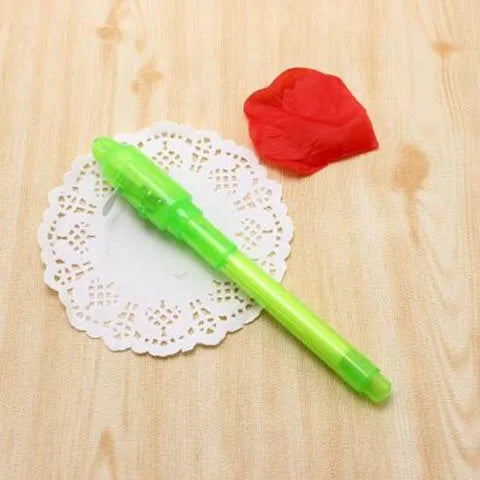 Conjunto com 4 Canetas Luminosas - Caneta Mágica Roxa 2 em 1 com Luz UV e Tinta Invisível, Brinquedo Educativo para Crianças, Ideal para Aprender e Desenhar