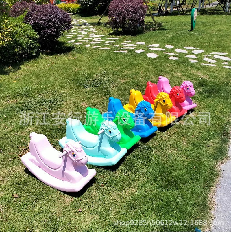 Cavalo de Balanço integrado monocromático para crianças, cavalo de madeira, presente de um ano, jardim de infância, treinamento sensorial, cavalo de balanço.