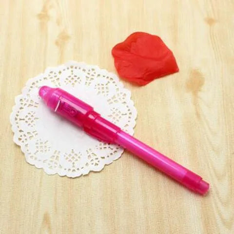 Conjunto com 4 Canetas Luminosas - Caneta Mágica Roxa 2 em 1 com Luz UV e Tinta Invisível, Brinquedo Educativo para Crianças, Ideal para Aprender e Desenhar