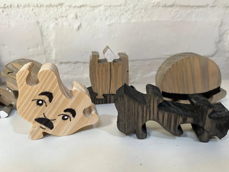 Charlie Chaplin - Decoração de Madeira